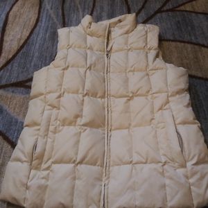 Gap Puffer Vest. Size Medium